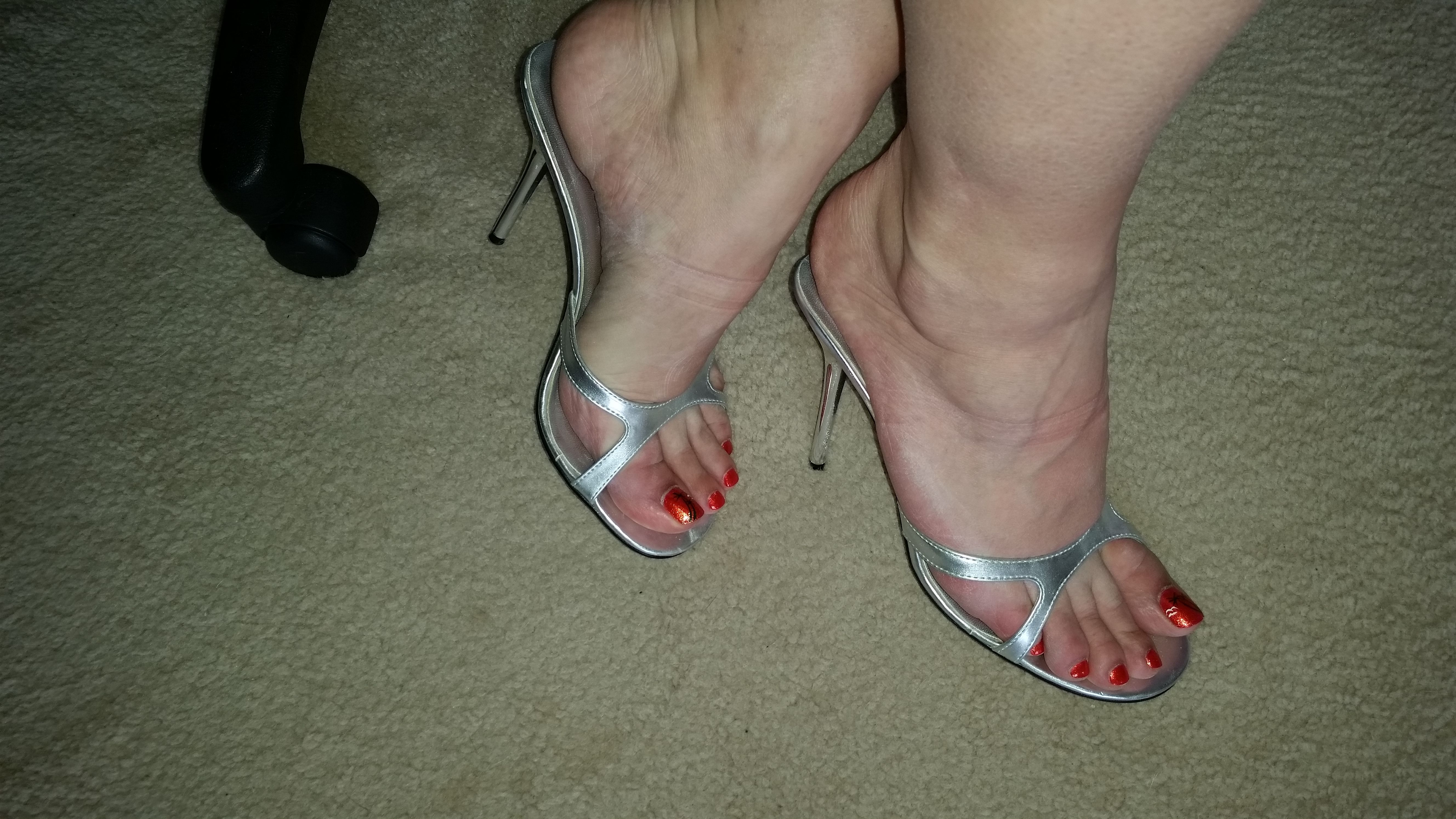 Starburst reccomend feet clear heels